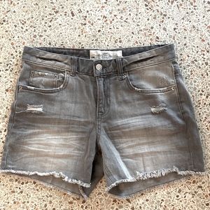 H&M Mid rise Denim Shorts - 26